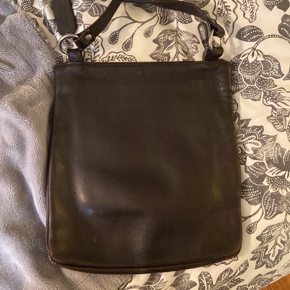 Vintage Coach EOC-9457
CHELSEA SLIM DARK Crossbody Leather - Picture 6 of 13